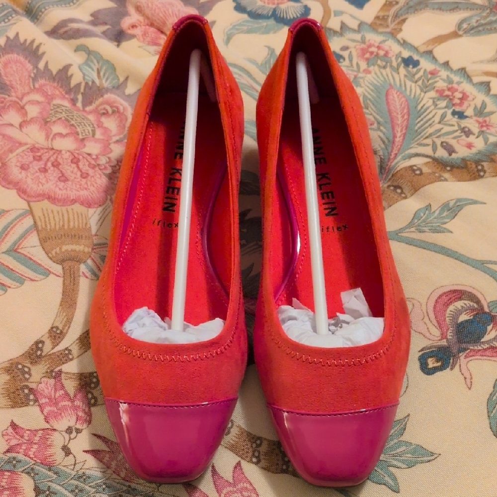 NWOT Anne Klein Pink and Orange 1 Inch Heels Sophisticated Style